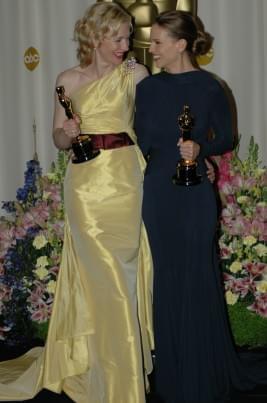 Photo: Picture of Cate Blanchett and Hilary Swank | 77th Annual Academy Awards 77-1335.jpg