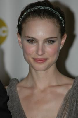 Photo: Picture of Natalie Portman | 77th Annual Academy Awards 77-981.jpg