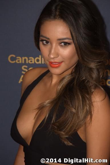 Shay Mitchell | CBC Broadcast Gala | 2nd Canadian Screen Awards