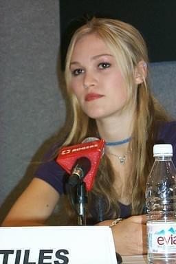 Photo: Picture of Julia Stiles | The Business of Strangers press conference | 26th Toronto International Film Festival d3i-01-111.jpg