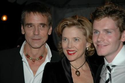 Photo: Picture of Jeremy Irons, Annette Bening and Shaun Evans | Being Julia premiere | 29th Toronto International Film Festival t04i-1-151.jpg