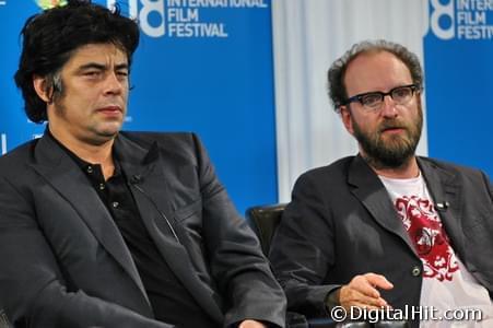 Photo: Picture of Benicio Del Toro and Steven Soderbergh | Che press conference | 33rd Toronto International Film Festival tiff08-c-d7-0049.jpg