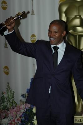 Photo: Picture of Jamie Foxx | 77th Annual Academy Awards 77-1222.jpg