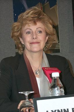 Lynn Redgrave ©2000 DigitalHit.com