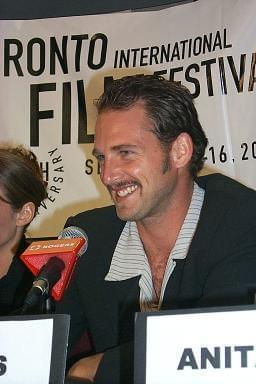 Josh Lucas at The Weight of Water press conference | 25th Toronto International Film Festival