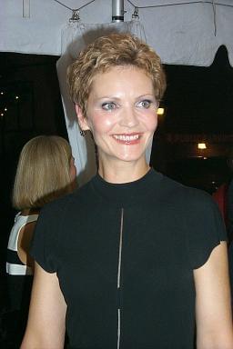 Photo: Picture of Joan Allen | The Contender premiere | 25th Toronto International Film Festival d4-i-1198.jpg