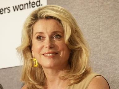 Catherine Deneuve | 8 Femmes press conference | 27th Toronto International Film Festival