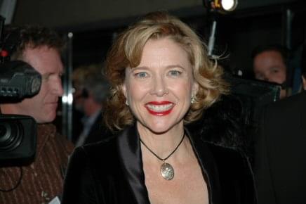 Photo: Picture of Annette Bening | Being Julia premiere | 29th Toronto International Film Festival t04i-1-167.jpg