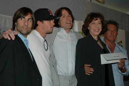 Photo: Picture of Jason Schwartzman, Mark Wahlberg, David O. Russell, Lily Tomlin and Dustin Hoffman | I Heart Huckabees press conference | 29th Toronto International Film Festival t04c-2-21.jpg