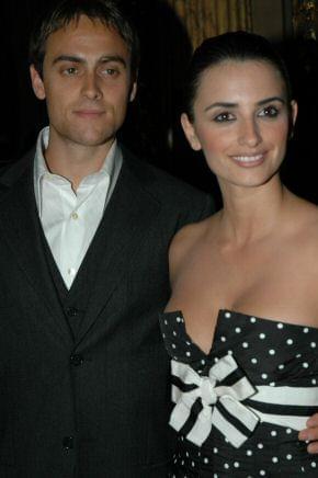 Stuart Townsend and Penelope Cruz | Head in the Clouds premiere | 29th Toronto International Film Festival