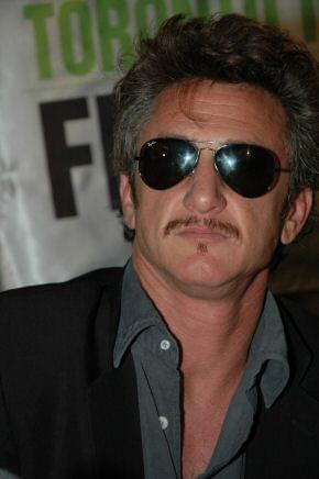 Photo: Picture of Sean Penn | The Assassination of Richard Nixon press conference | 29th Toronto International Film Festival t04c-6-203.jpg