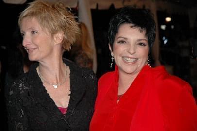 Sheila McCarthy and Liza Minnelli | Elizabethtown premiere | 30th Toronto International Film Festival