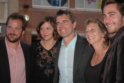 Photo: Picture of Peter Sarsgaard, Maggie Gyllenhaal, Stephen Gyllenhaal, Naomi Foner Gyllenhaal and Jake Gyllenhaal | Bee Season premiere | 30th Toronto International Film Festival tiff05-4-c-101.jpg