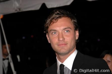 Photo: Picture of Jude Law | All the King's Men premiere | 31st Toronto International Film Festival tiff06i-d4-0510.jpg