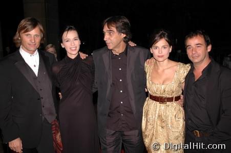 Photo: Picture of Viggo Mortensen, Ariadna Gil, Agustin Diaz Yanes, Elena Anaya and Eduard Fernández | Alatriste premiere | 31st Toronto International Film Festival tiff06i-d6-0179.jpg