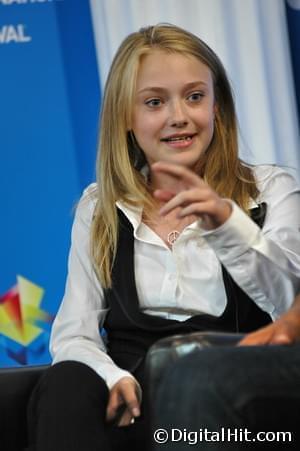 Photo: Picture of Dakota Fanning | The Secret Life of Bees press conference | 33rd Toronto International Film Festival tiff08-c-d3-0073.jpg