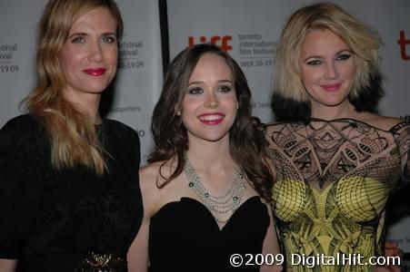 Photo: Picture of Kristen Wiig, Elliot Page and Drew Barrymore | Whip It premiere | 34th Toronto International Film Festival TIFF2009-d4c-0672.jpg