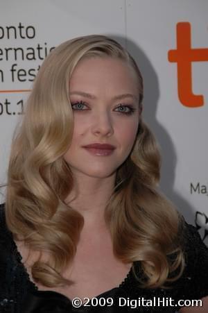 Photo: Picture of Amanda Seyfried | Chloe premiere | 34th Toronto International Film Festival TIFF2009-d4i-0093.jpg