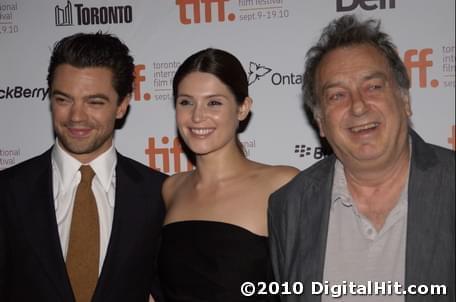 Photo: Picture of Dominic Cooper, Gemma Arterton and Stephen Frears | Tamara Drewe premiere | 35th Toronto International Film Festival tiff2010-d4i-0226.jpg