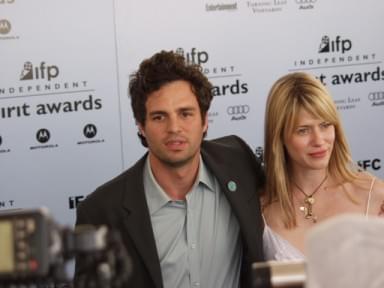 Mark Ruffalo & Sunrise Coigney  |  18th Independent Spirit Awards | DigitalHit.com ©2003 Digital Hit Entertainment Inc. Photographer:Ian Evans All rights reserved.