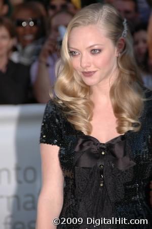 Amanda Seyfried ©2009 DigitalHit.com All rights reserved