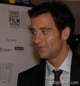 Clive Owen ©2007 DigitalHit.com All rights reserved.
