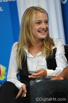 Dakota Fanning ©2008 DigitalHit.com