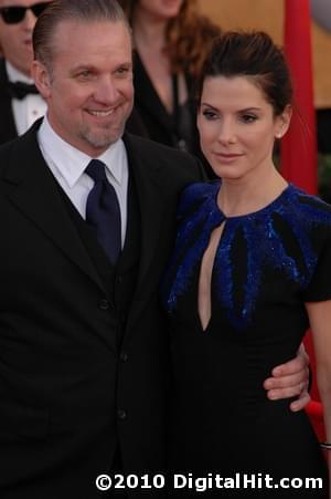 Photo: Picture of Jesse James and Sandra Bullock | 16th Annual Screen Actors Guild Awards 2010-sag-awards-0811.jpg