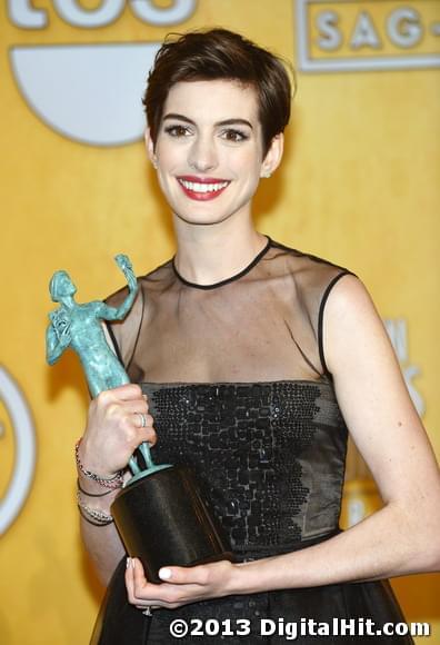Photo: Picture of Anne Hathaway | 19th Annual Screen Actors Guild Awards SAG-awards-2013-0217.jpg
